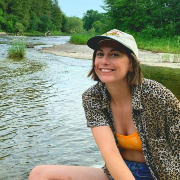 Meet your Posher, Emma - Picture 1 of 1